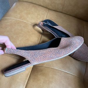 Womens Toms Leopard Print slingback shoes